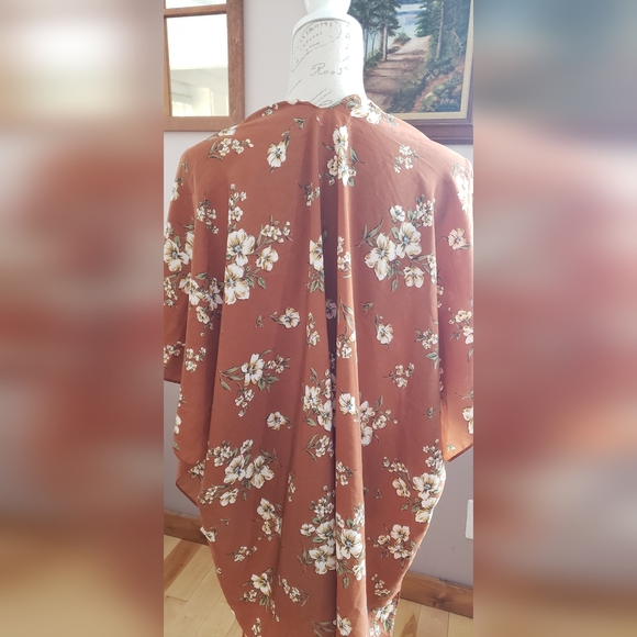 Burnt Orange Shawl/Cover-up - Picture 3 of 4